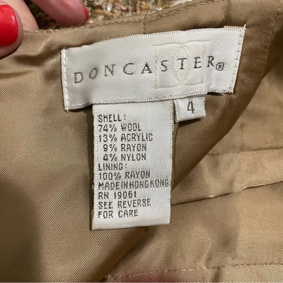 Doncaster 2 pc Suit Blazer Skirt Wool Blend Tan Tweed Color Size 4 - Picture 10 of 13